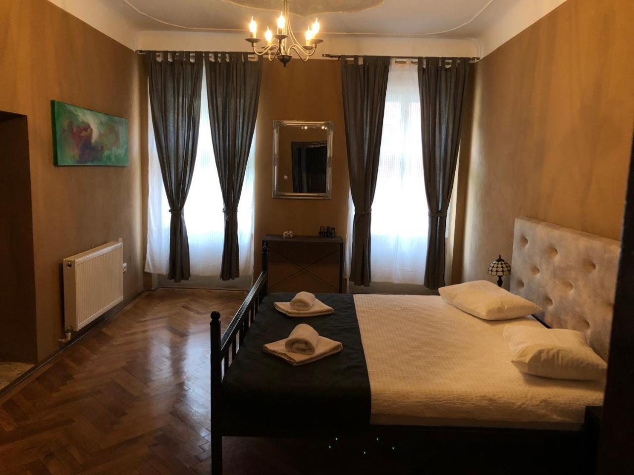 Poet Pastior Residence Sibiu Extérieur photo