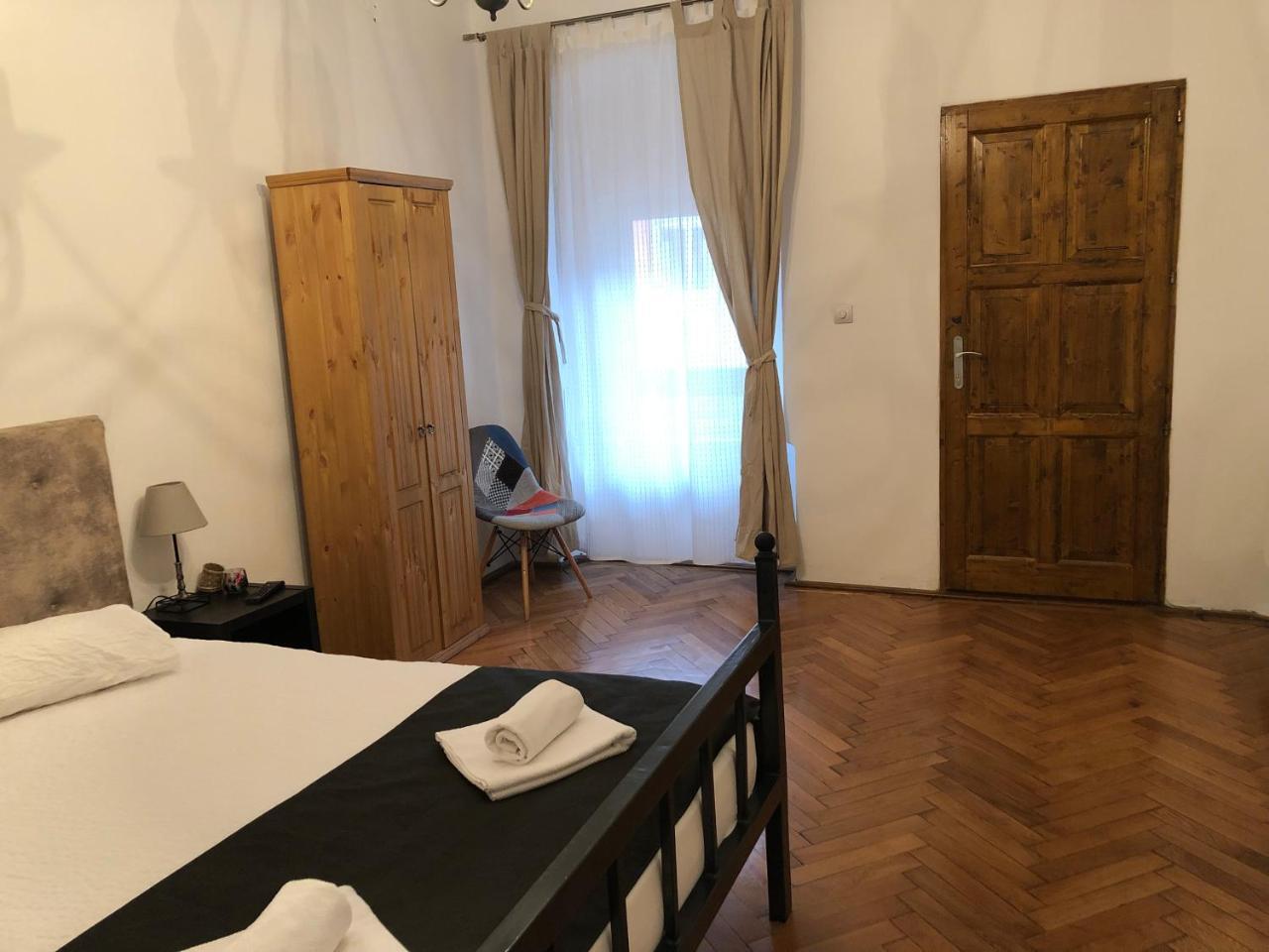 Poet Pastior Residence Sibiu Extérieur photo